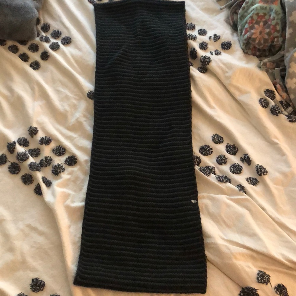 Black Infinity Scarf. North Face
